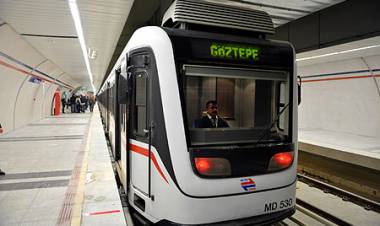 Metro ve tramvayda greve saatler kala, taraflar tekrar masaya oturdu