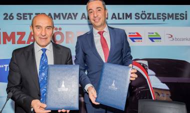 26 setlik tramvay alımı için imzalar atıldı. Soyer: İzmir'i demir ağlarla örmek boynumuzun borcudur