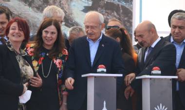 Karabağlar'da açılış ve temel atma coşkusu