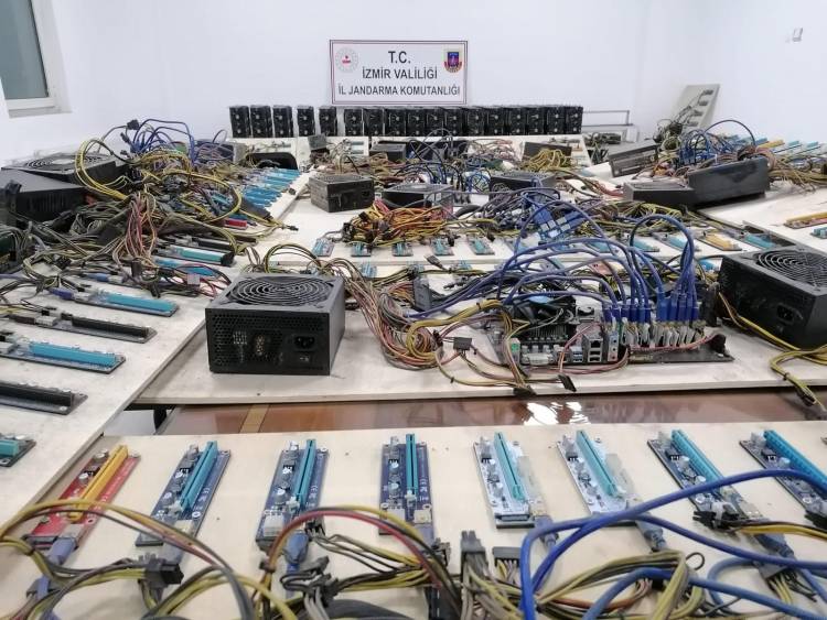 İzmir'de kripto para operasyonu