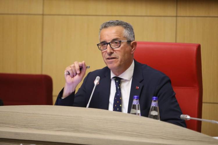 Gaziemir Meclisi'nde gerginlik!