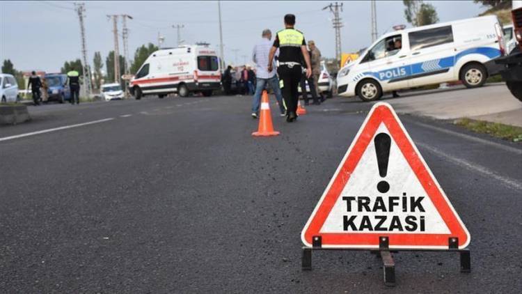 Otoyolda korkunç kaza: 1 kişi hayatını kaybetti, 2 kişi yaralandı