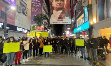 CHP Karşıyaka gençlikten mumlu yaz saati tepkisi!