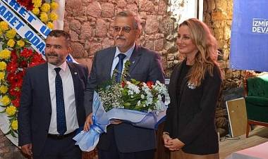 DEVA Partisi'nde yüzleri güldüren katılım