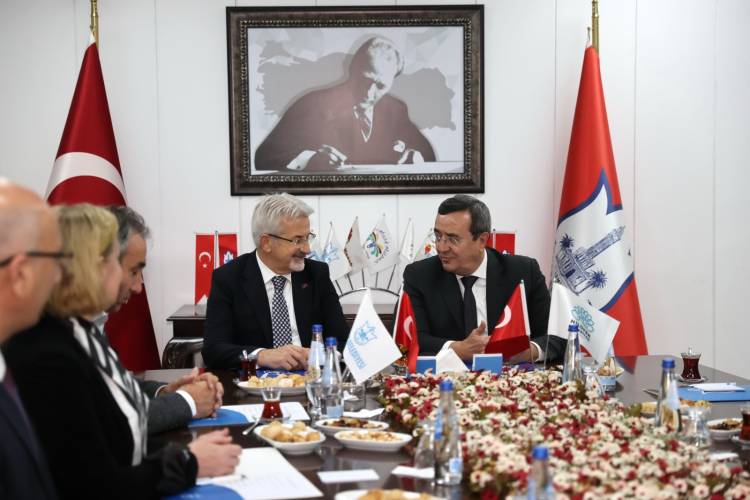 Konak ve Nilüfer Belediyesi “Kardeş Şehir” oldu
