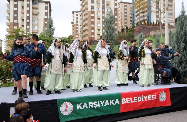 Karşıyaka'da “Engel olma farkında ol” etkinliği