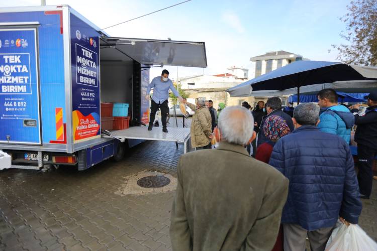 Efes Selçuk ekmeğini halkıyla paylaşıyor