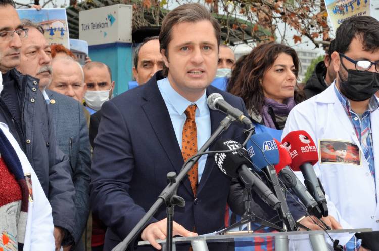 CHP İzmir'den 'öğretmenimi ata' eylemi