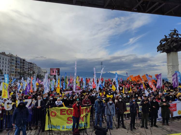 Kamu emekçilerinden İzmir'de  'geçinemiyoruz' eylemi