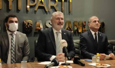 İYİ Partili Erdem: Soyer’in arkasındayız!