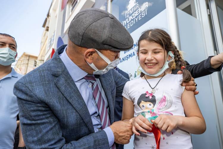 Büyükşehir 2021'de sosyal yardımı artırdı