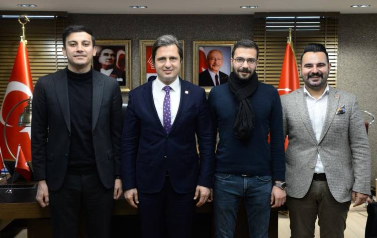 CHP'li Yücel'e gençlerden hayırlı olsun ziyareti