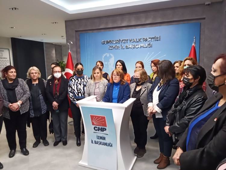 CHP'nin Kadınları Medeni Kanu'na sahip çıktı