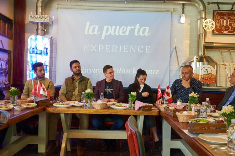 La Puerta ve World17 Group İzmir'den yurt dışına açılıyor