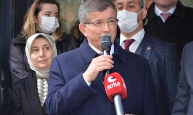 Davutoğlu İzmir'de: ‘Karanlığın ardından güneş doğacak’
