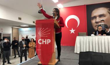 CHP Bayraklı'da kadının adı var! Yeni başkan Didem Gültekin