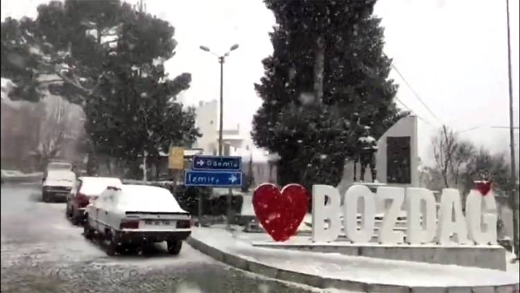 İzmir'in ilçelerinde kar etkisi