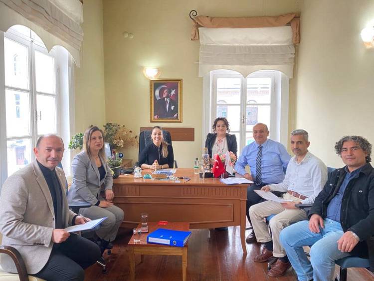 Efes Selçuk'ta belediyenin otopark zaferi!