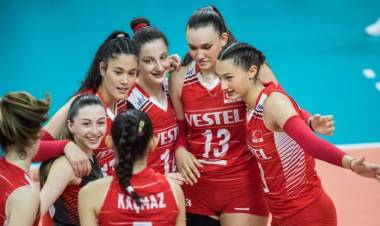 U17 Milli Voleybol Takımı Avrupa ikincisi