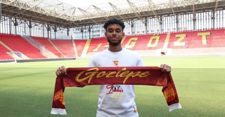 Palmer, Göztepe'ye 4 yıllık imza attı