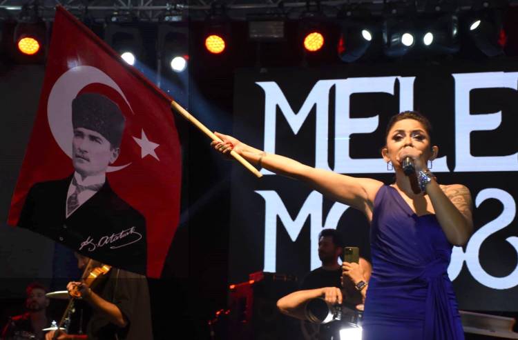 Torbalı'da kurtuluş şenliklerine muhteşem gala