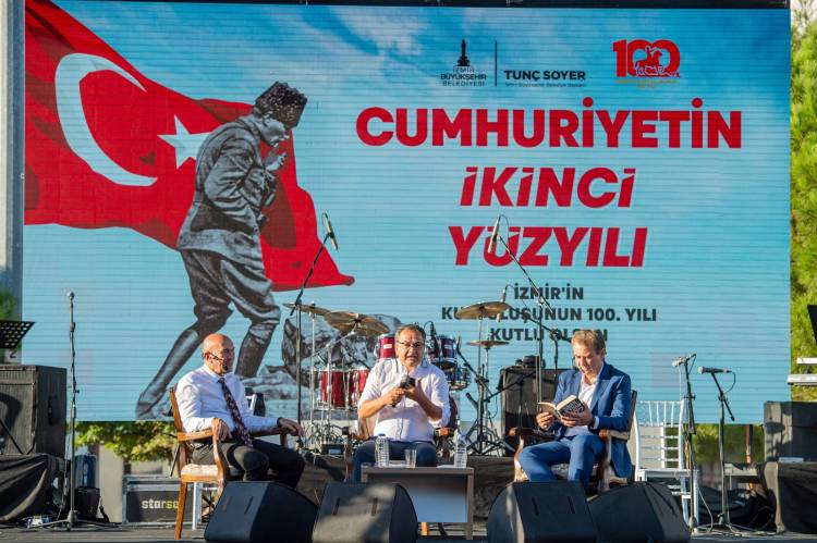 Soyer: “İzmir’e Cumhuriyet’in 2. yüzyılını demokrasinin  güneşiyle aydınlatmak yakışır”