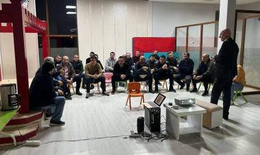 İzmirli Babalar Eğitimde!