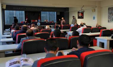 Menderes Belediyesi Meclis Toplantısı Hareketli Geçti!