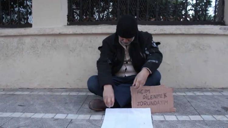 Dilencinin Yarım Günlük Kazancı Dudak Uçuklattı!