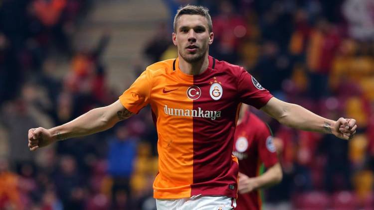 Lukas Podolski, İzmir'de!