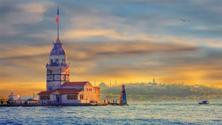 "Turizmimiz (-)'lere Rağmen (+)'da!"