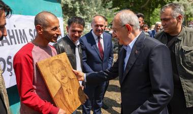 Kılıçdaroğlu, Geri Dönüşüm İşçileriyle Görüştü!
