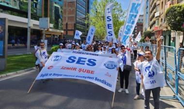 "SES'den Tek Ses"