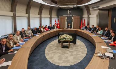 CHP'de Yeni MYK Üyeleri Belirlendi!