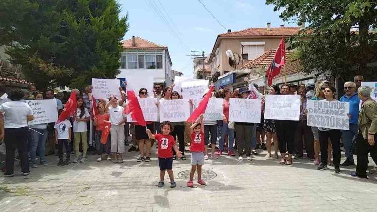 "Hoca Camide Olur"