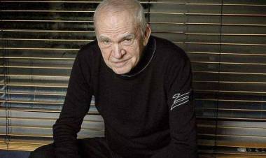 Ünlü Çek Yazar Milan Kundera, 94 Yaşında Vefat Etti!