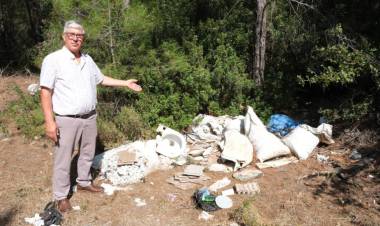 İzmir'de Ormanlık Alan Çöplüğe Döndü!