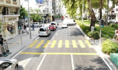 İzmir Trafiğine Güvenli Dokunuş!