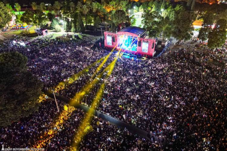 Sanat Ve Eğlencenin Buluşma Noktası İzmir Enternasyonal Fuarı!