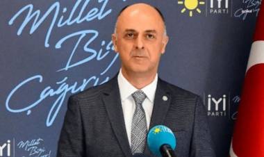 Ümit Özlale Adaylıktan Çekilme İddialarına Yanıt Verdi:  "Hayır yok öyle bir şey"