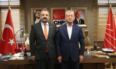 Tahir Şahin, Şenol Aslanoğlu'nu makamında ziyaret etti