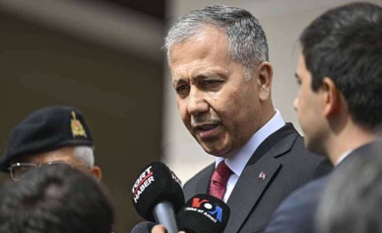 Ali Yerlikaya: "Arama kaydı bulunan 2 bin 554 firari yakalandı"