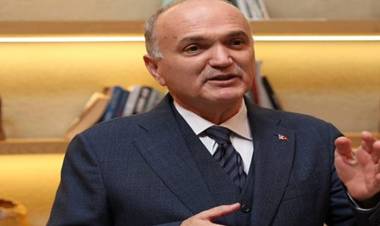 AK Parti İzmir'de Kulisler Hareketli: Özlü Aday Olabilir mi?