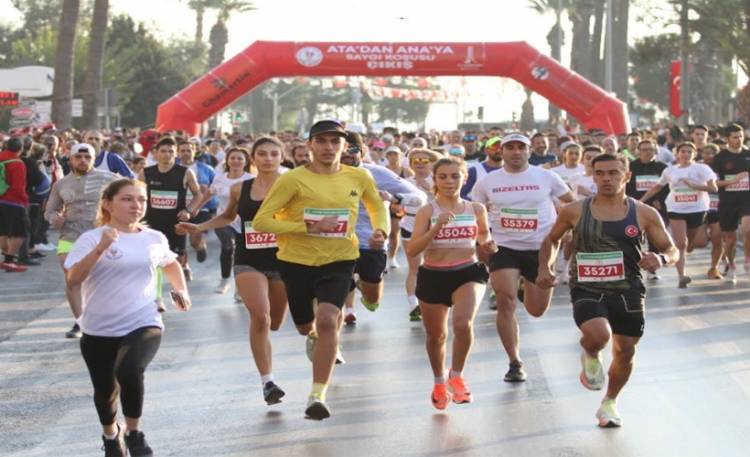 Rekor Başvuru! Karşıyaka Belediyesi'nin 29. Ata'dan Ana'ya Saygı Koşusu'na Yoğun İlgi